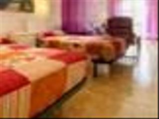 Rent Penthouse in Josep carner 16. Estudio en alquiler con piscina y muy cerca de la playaa de la p