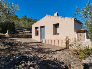 Finca rústica a Les comes 37. Finca rústica con casa