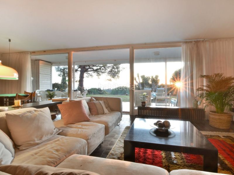 Foto f8d8236f-a05c-43b5-8343-9f14b31e63cc. Chalet en passeig de Bell-Aire 38 exclusiva casa unifamiliar de lujo con vistas al mar en Sant Andreu de Llavaneres