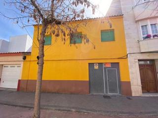 Casa en Calle los angeles 15. En venta casa-solar 120m2 próxima a zona cines y ocio