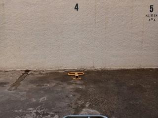 Aparcament cotxe a Carretera canyelles 7. Parquing edificio mediterraneo roses