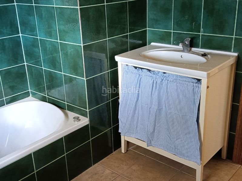 Foto 0f3bc6b5-b263-4fe2-a582-abea0d6c09bb. Chalet in avinguda dolça de provença 33 in Torrelles de Llobregat