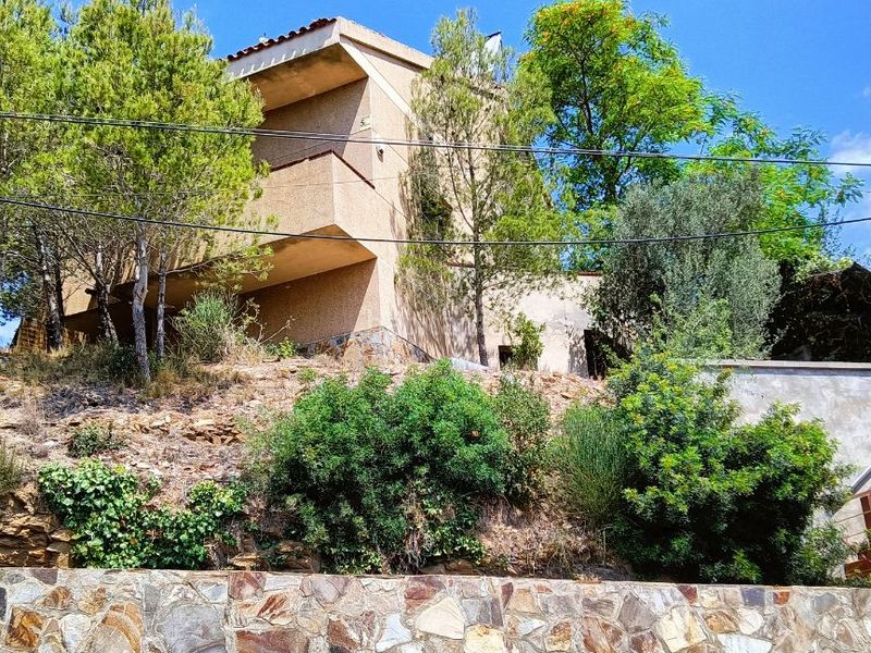 Foto 65fd74ff-2a09-419e-8822-7eedd8004b69. Chalet in avinguda dolça de provença 33 in Torrelles de Llobregat