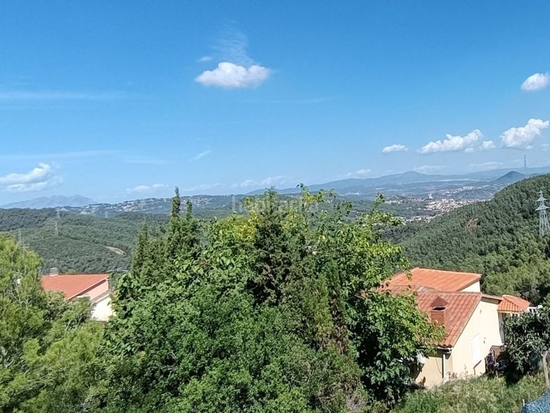 Foto f198aaef-f043-490e-bfc6-d68750a1c33b. Chalet in avinguda dolça de provença 33 in Torrelles de Llobregat