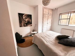 Casa a Garcia najera 8. Casa formada por 3 viviendas, 3 garajes y huerto
