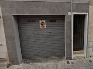 Miete Motorradparkplatz in Ramon llull 37. Parking moto cerca del centro de terrassa