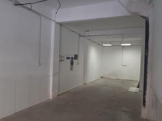 Rent Business premise in C/ josep maria fàbregas 5. Local reformado