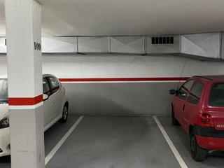 Aparcament cotxe a Cataluña 12. Plaza parking muy céntrica en casco histórico de granollers y ce