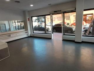 Lloguer Local Comercial a Calle dalia 13. Local perfecto en la mejor zona comercial del norte de la ciuda