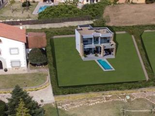 Chalet à Passeig riera  9. Particular masia en venta con proyecto para construir viviendas