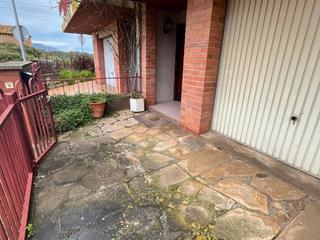 Semi detached house in Carrer anoia 5. Casa adosada en venta.