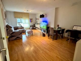 Piso en Torrent de tapioles 0. Venta piso en barcelona zona nou barris vallbona