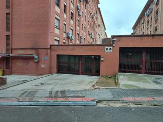 Aparcament cotxe a Socrates 1. Plaza de parking en parking comjnitario