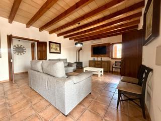 Lloguer Casa a Carrer des pou 20. Casa en alquiler