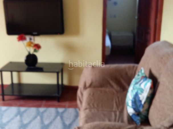 Foto 7554b62e-5338-4463-8970-6dad89f632f6. Alquiler apartamento en barrio san juan 1 apto a 650 metros de la playa de velilla en Almuñécar