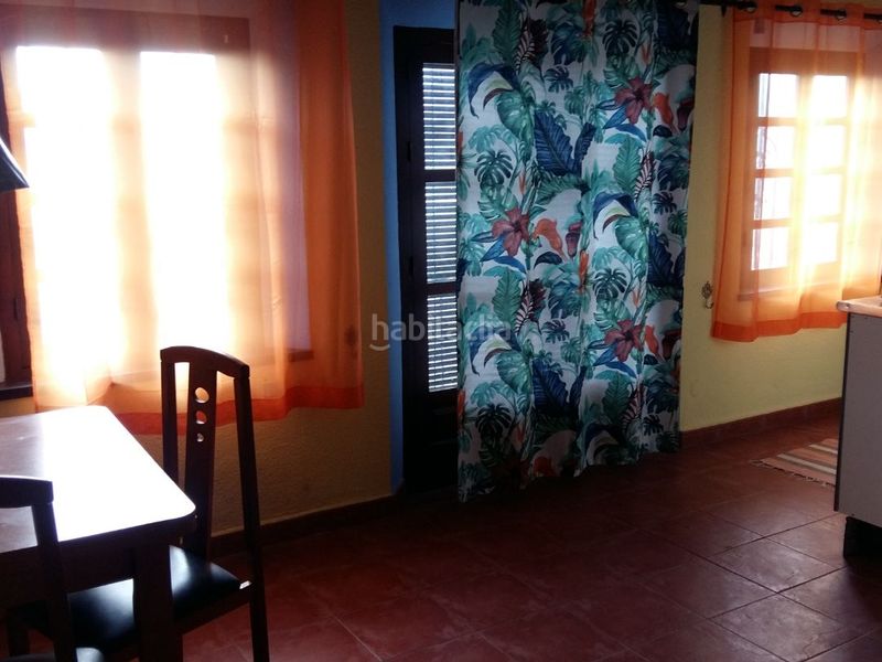 Foto ef82a7f2-77fc-4695-bbd2-70c1723c63f7. Alquiler apartamento en barrio san juan 1 apto a 650 metros de la playa de velilla en Almuñécar