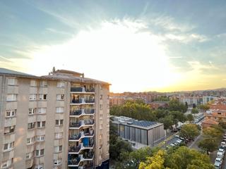 Appartement à Passeig de fleming 12. Piso muy soleado y luminoso. a 5 min. de renfe, fgc, corte ingle