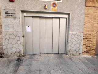 Location Parking voiture à Calle concordia 77. Place de parking souterraine
