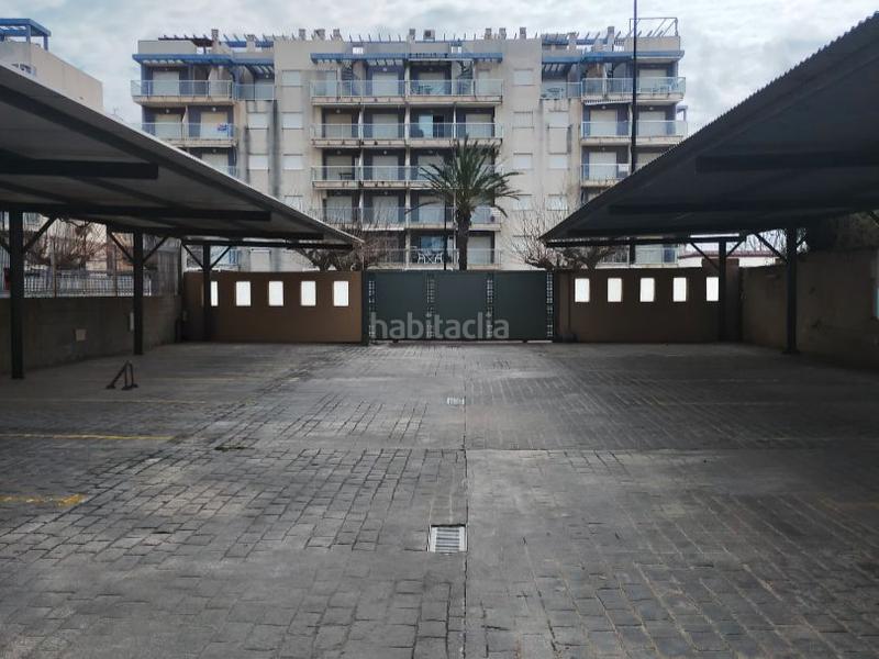 Foto 9b30e8db-4c8f-4ce1-9f3e-51dc4aab3cb4. Aparcament cotxe a avda de les corts 8 a Daimús