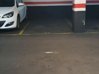 Autoparkplatz in Passeig maragall 83. Parking  coche mediano de facil acceso