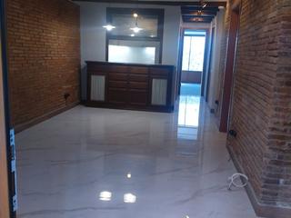 Estudio en Julian romea 18. Estudio de 66 metros con terraza junto via augusta