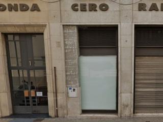Miete Geschäftsraum in Calle cortes de navarra 1. Cortes de navarra 1