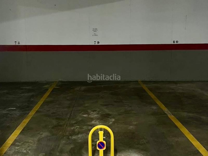 Foto 1c2f6d52-e5d7-4e99-850d-f35af56bf343. Parking coche en calle río danubio 3 se vende garaje en lorcrimar 1 en Marbella
