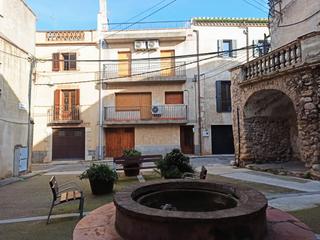 Miete Reihenhaus in Garriguella 21. Casa situada al poble de peralada