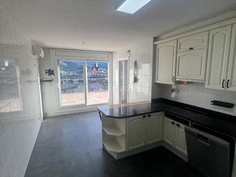 Foto f8df8ba3-1afd-4a2f-872a-ee5323576af3. Lloguer àtic a regencia d’urgell 8 a Seu d´Urgell (La)