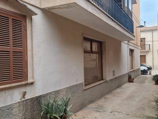 Local commercial à Martirs  36. Local comercial posibilidad vivienda