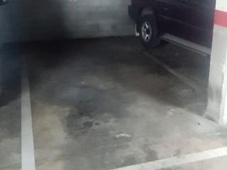 Miete Autoparkplatz in Volta 54. Alquiler plaza parking centro terrassa