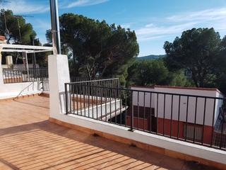 Casa adosada en Calle de la goleta 22. Chalet adosado pantano de san juan