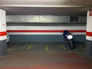 Miete Motorradparkplatz in Ramon y cajal 3. Parking para moto