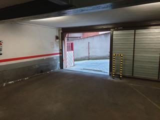 Location Parking moto à Passeig universal 64. Oportunidad