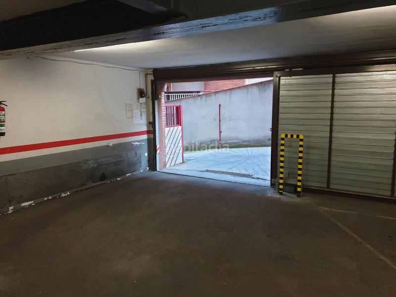 Foto 6a83d5bd-363e-42f7-8f36-0ffa0e7521c0. Rent motorcycle parking in passeig universal 64 in Barcelona