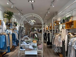 Umzug Geschäftsraum in Gran via de fernando el catolico  8. Traspasos tienda  de  ropa