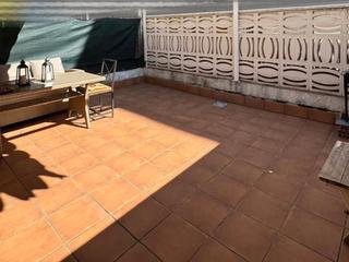 Maison jumelée à Avenida vilanova i la geltrú 1. Casa para famias a tan solo 100 metros de la playa