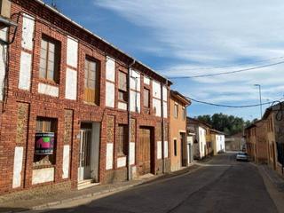 Maison à Camino león 8. Casa de pueblo en venta