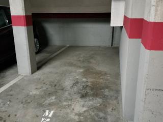 Miete Motorradparkplatz in Carrer de miquel vives, 120 120. Parking moto