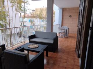 Flat in Megte llopis  27. Piso con enorme terraza a 3 minutos caminando de la playa