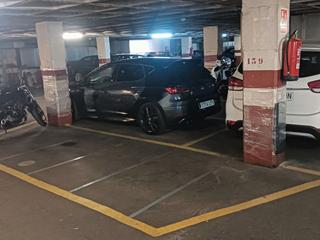Miete Motorradparkplatz in Travesía industrial  177. Plaza parking para motocicleta, bien ubicado y seguro!