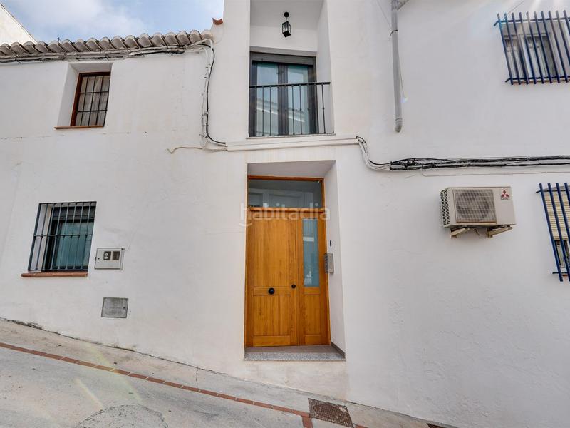Foto 10295ea6-69a7-4378-80d7-fe5edfeed20f. Casa adosada en calle agua 1 modern townhouse with rooftop pool and sea views en Canillas de Albaida