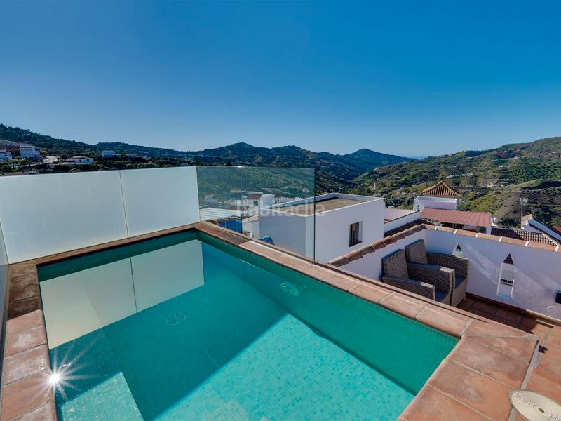 Foto 6a7f6ebf-8538-4681-ac41-69dced21ab38. Casa adosada en calle agua 1 modern townhouse with rooftop pool and sea views en Canillas de Albaida