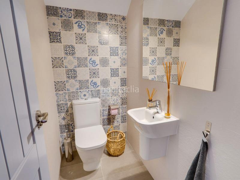 Foto ffb8f654-dfd3-47bc-9008-0c5251a4ab08. Casa adosada en calle agua 1 modern townhouse with rooftop pool and sea views en Canillas de Albaida