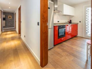 Piso en Anselm clave 16. Vivienda céntrica y luminosa, reformada integramente