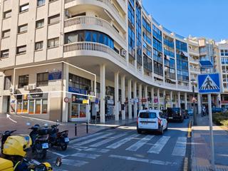 Oficina a Pl. ss.mm. los reyes de españa 6. ¡se vende oficina en la plaza central de benidorm!