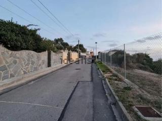 Terreny residencial a Carrer del puig de bassegoda 12. Oportunidad en un oasis de tranquilidad, ¡no pierdas esta gran o