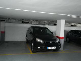 Rent Car parking in Paseo maragall 55. Plaza de parquing en la zona del guinardó!
