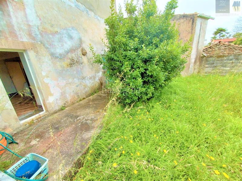 Foto b44b9050-1528-4280-8aeb-b59f81ff7620. Casa adossada a sixto 15 a Camariñas