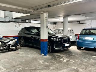 Parking voiture à Carrer de berlín 103. Plaza de garaje privado en les corts